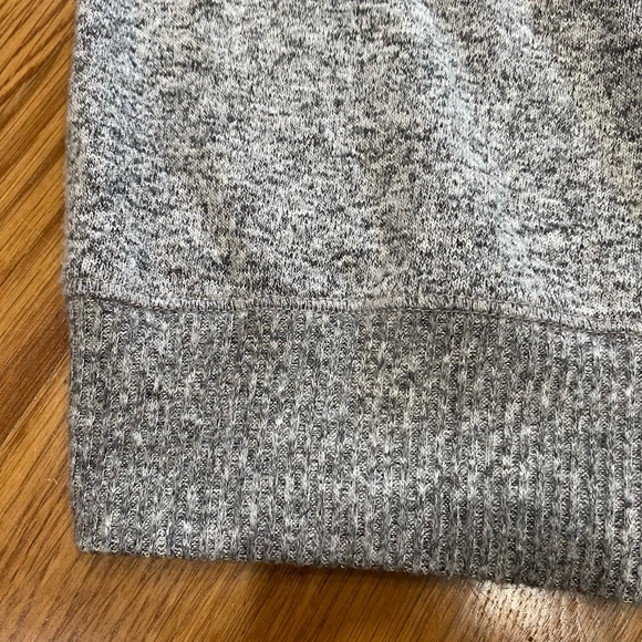 Express. Medium. Cowl neck sweater - Picture 2 of 10